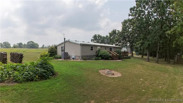 $482,000 | 34801 Drennon Chapel Drive, Edwards, MO 65326