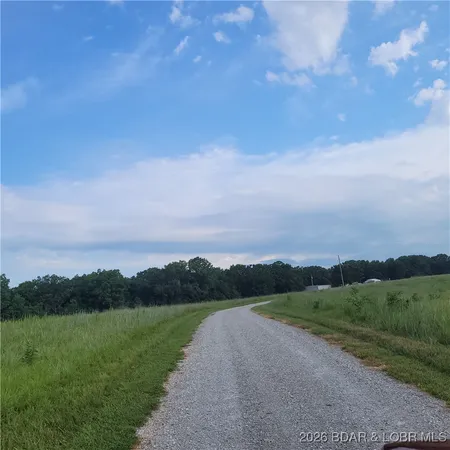 $482,000 | 34801 Drennon Chapel Drive, Edwards, MO 65326