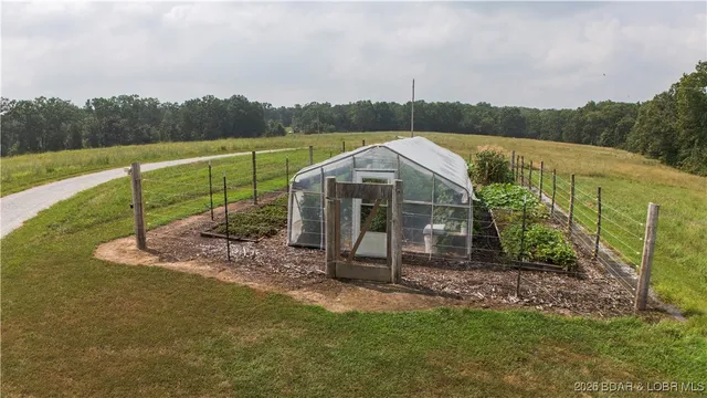 $482,000 | 34801 Drennon Chapel Drive, Edwards, MO 65326