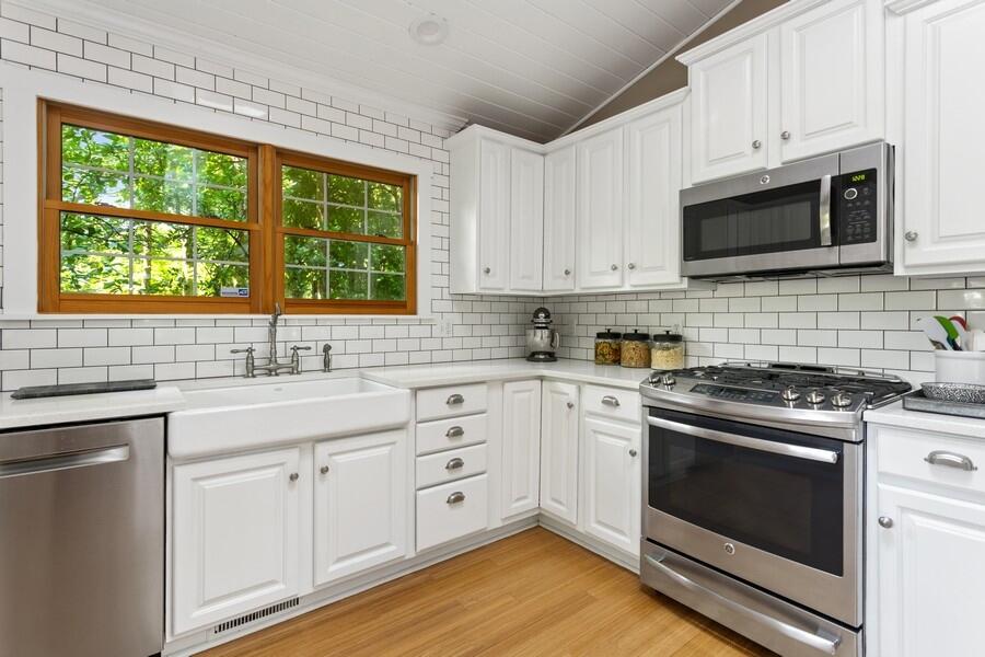 6887 West Youngren Road Three Oaks, MI 49128 - Photo 25 of 51 Kitchen