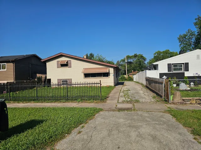 $95,000 | 16454 Paulina Street, Markham, IL 60428