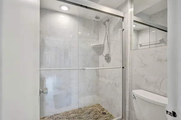 $2,600 | 6000 North Ocean Boulevard, Unit 11E, Lauderdale-by-the-Sea, FL 33308