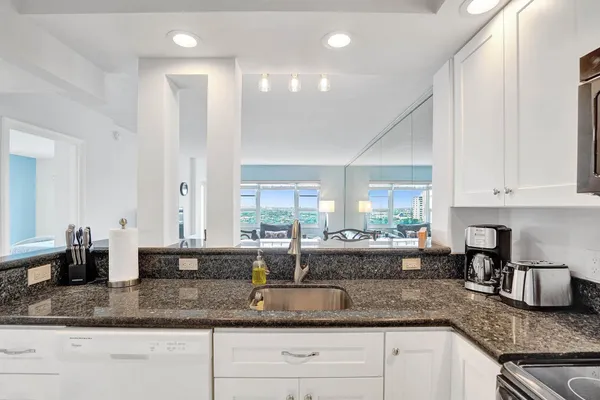 $2,600 | 6000 North Ocean Boulevard, Unit 11E, Lauderdale-by-the-Sea, FL 33308