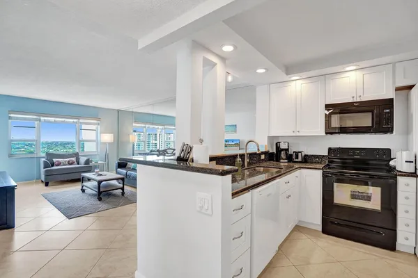 $2,600 | 6000 North Ocean Boulevard, Unit 11E, Lauderdale-by-the-Sea, FL 33308