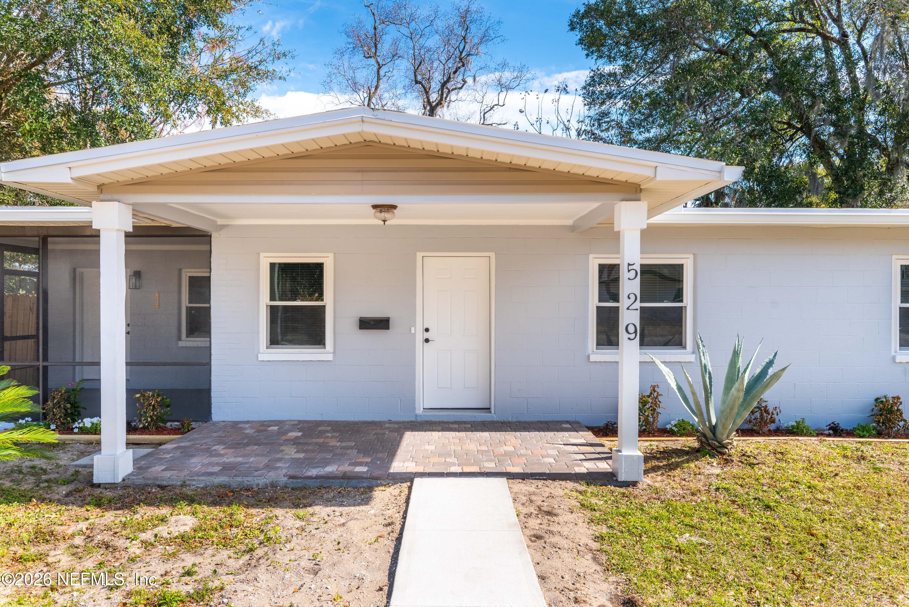 529 Sapelo Road Jacksonville, FL 32216 - Photo 4 of 31 a front view of a house