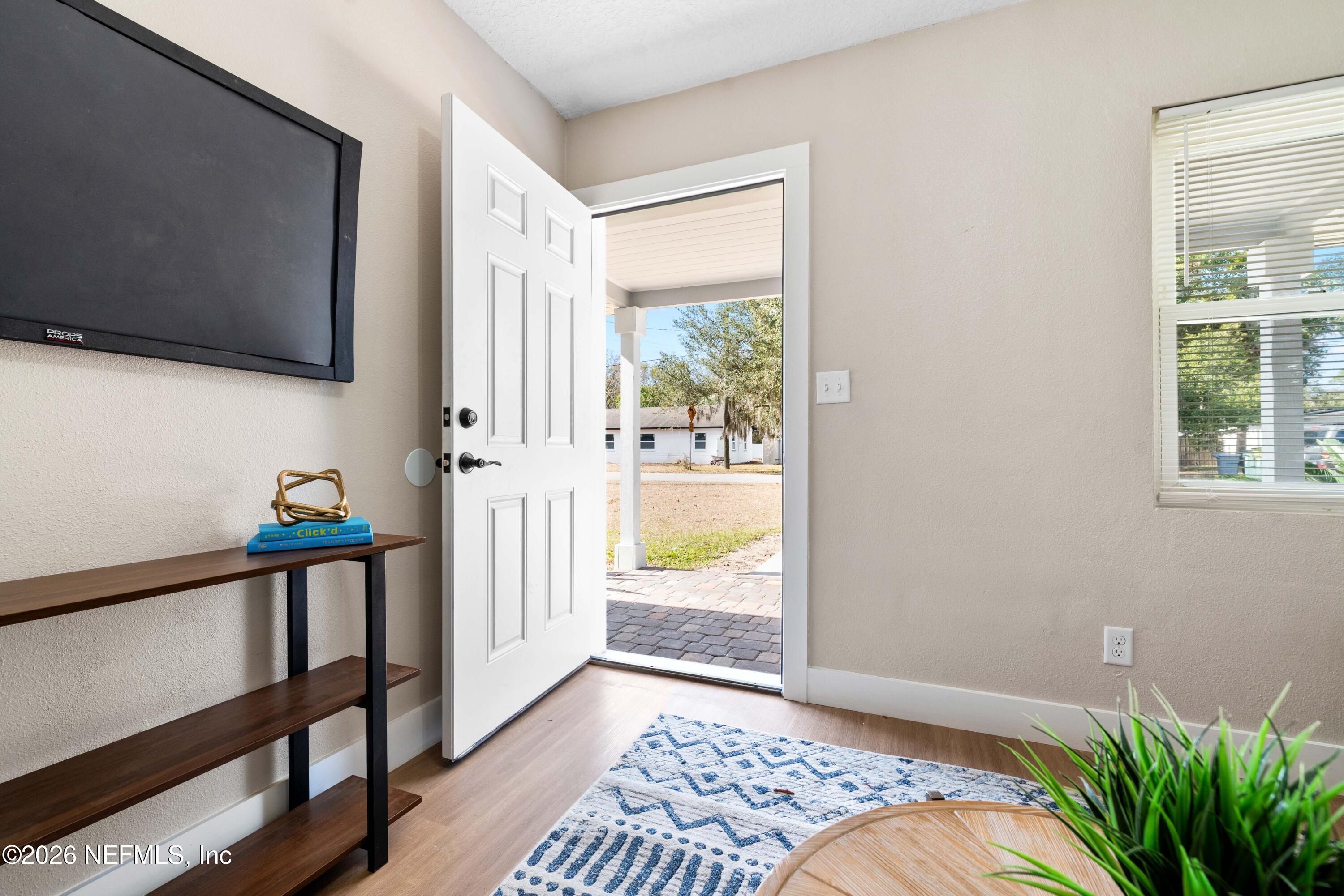 529 Sapelo Road Jacksonville, FL 32216 - Photo 5 of 31 a view of entryway with livingroom