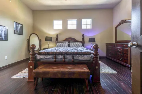 $250,000 | 940 Oak Lynn Drive, Conroe, TX 77378