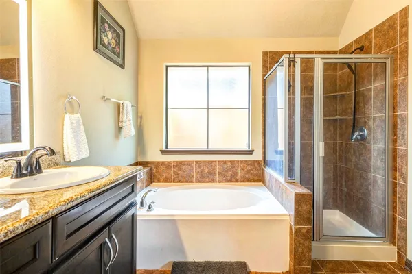 $250,000 | 940 Oak Lynn Drive, Conroe, TX 77378