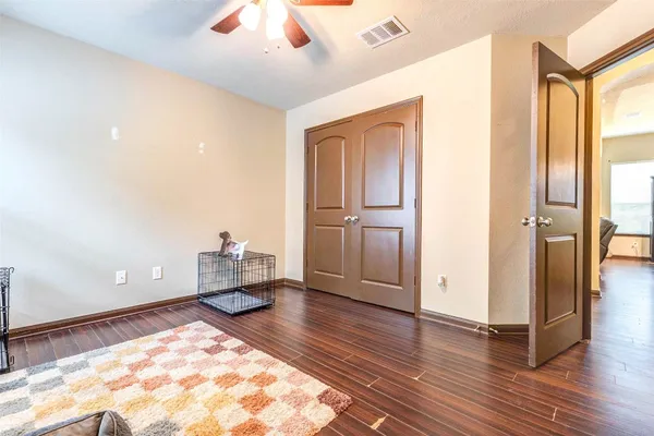 $250,000 | 940 Oak Lynn Drive, Conroe, TX 77378