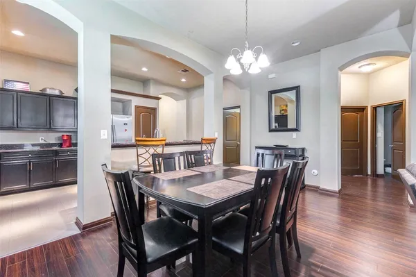 $250,000 | 940 Oak Lynn Drive, Conroe, TX 77378
