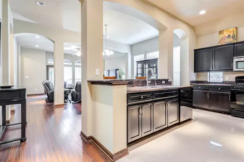 $250,000 | 940 Oak Lynn Drive, Conroe, TX 77378