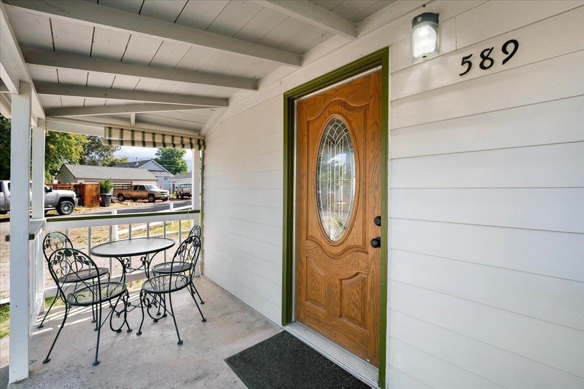 589 Rome Street Weed, CA 96094 - Photo 4 of 22 Gallery Image 4
