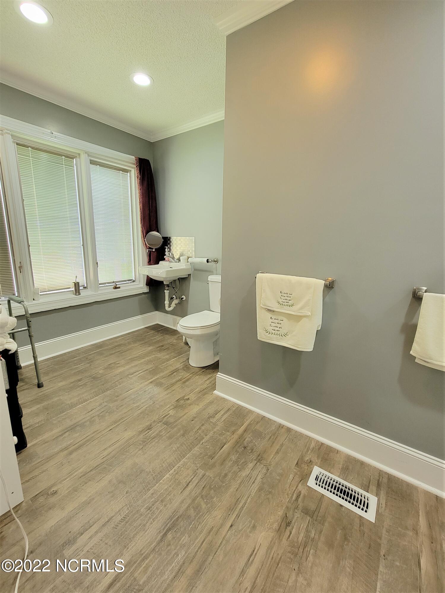 525 Forlines Road Winterville, NC 28590 - Photo 17 of 33 20220610_172847b
