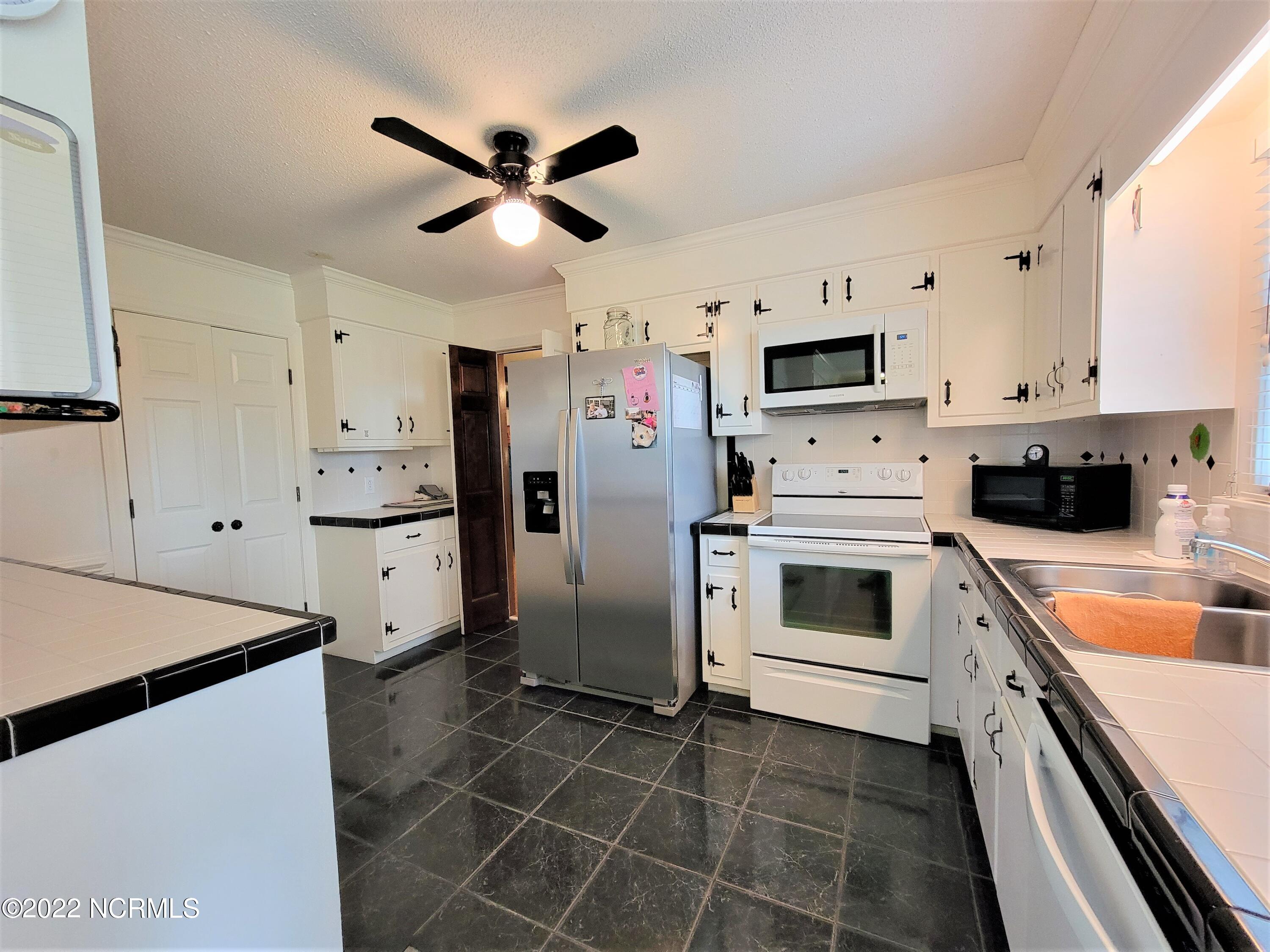 525 Forlines Road Winterville, NC 28590 - Photo 22 of 33 20220610_174210b