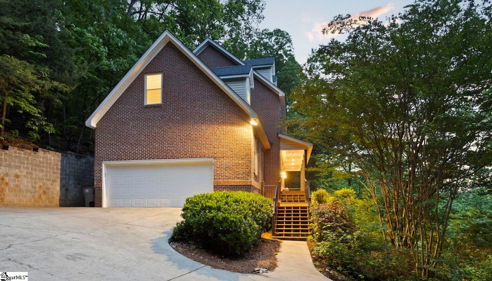 482 Old Rockhouse Road Greenville, SC 29609 - Photo 5 of 48