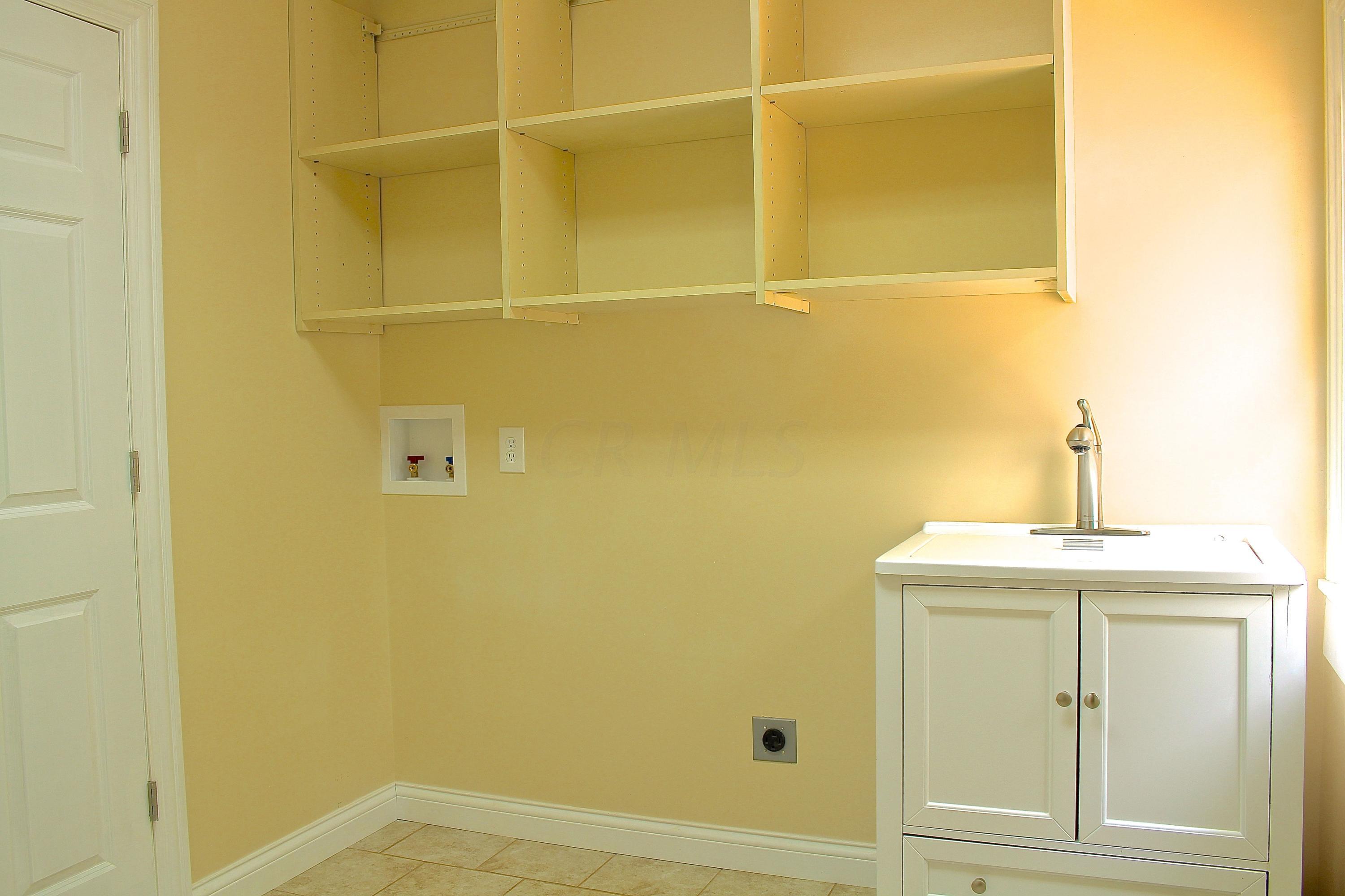 5616 Sinclair Road Columbus, OH 43229 - Photo 11 of 34 Gallery Image 11