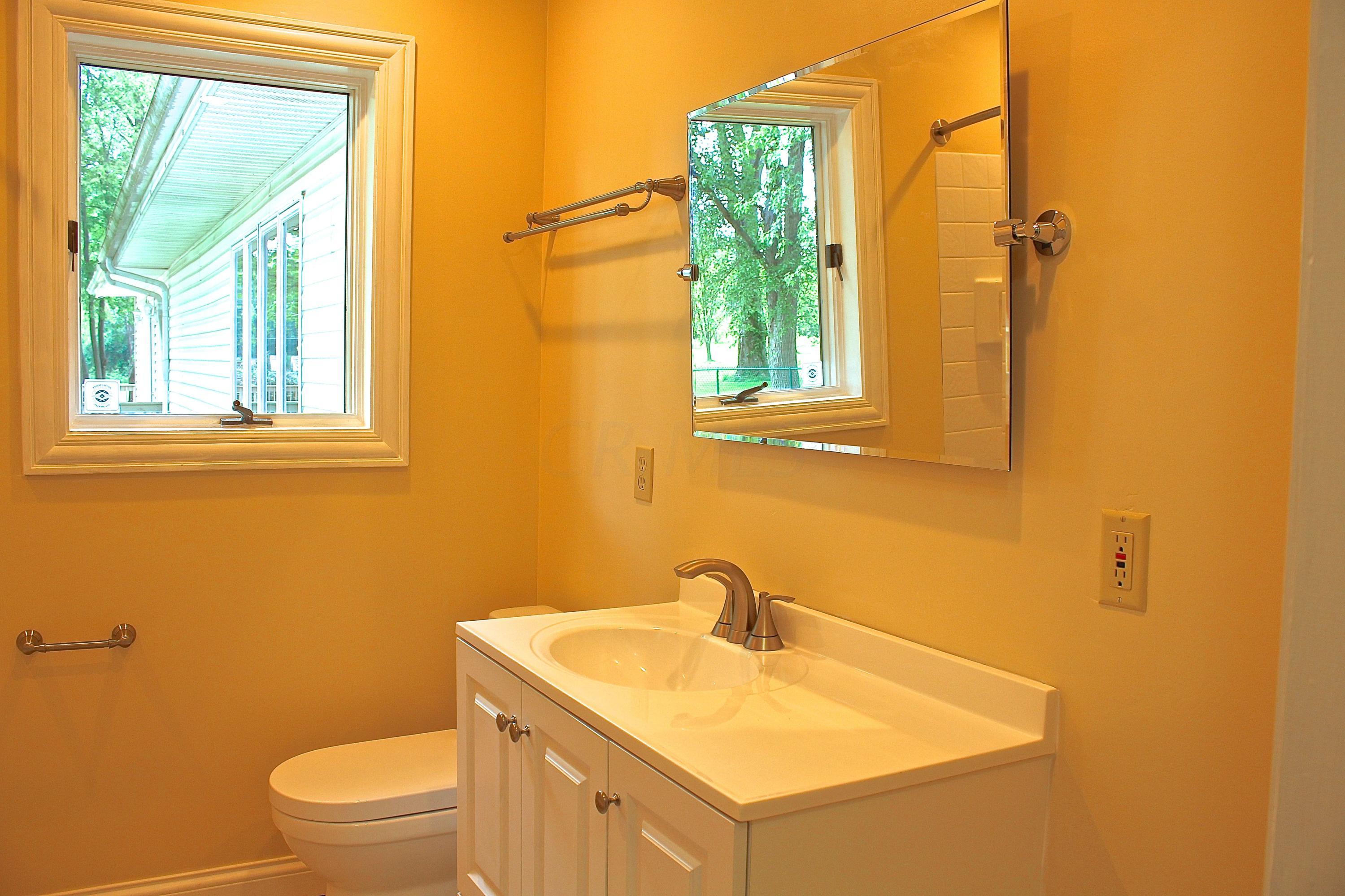 5616 Sinclair Road Columbus, OH 43229 - Photo 18 of 34 Gallery Image 18