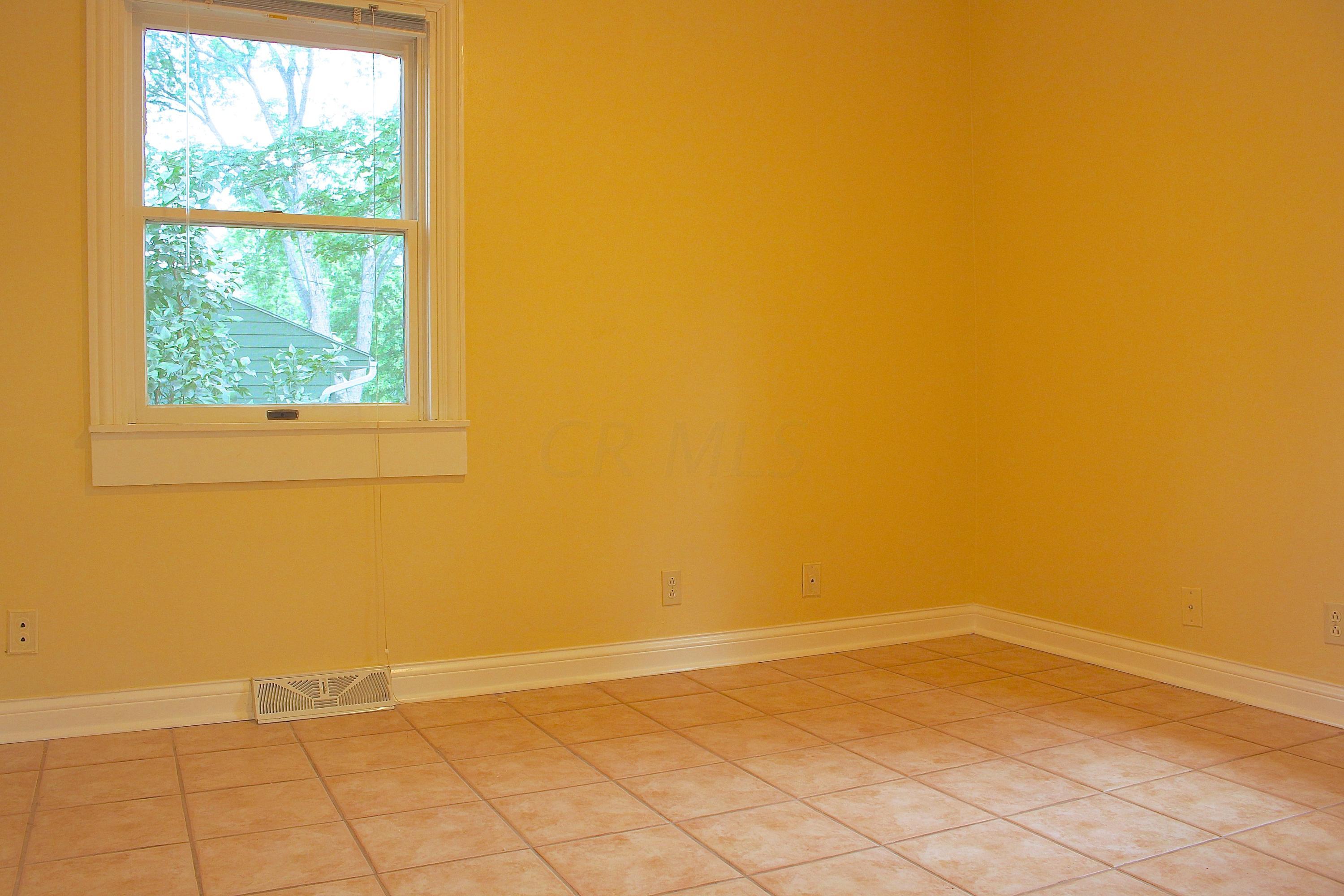 5616 Sinclair Road Columbus, OH 43229 - Photo 19 of 34 Gallery Image 19