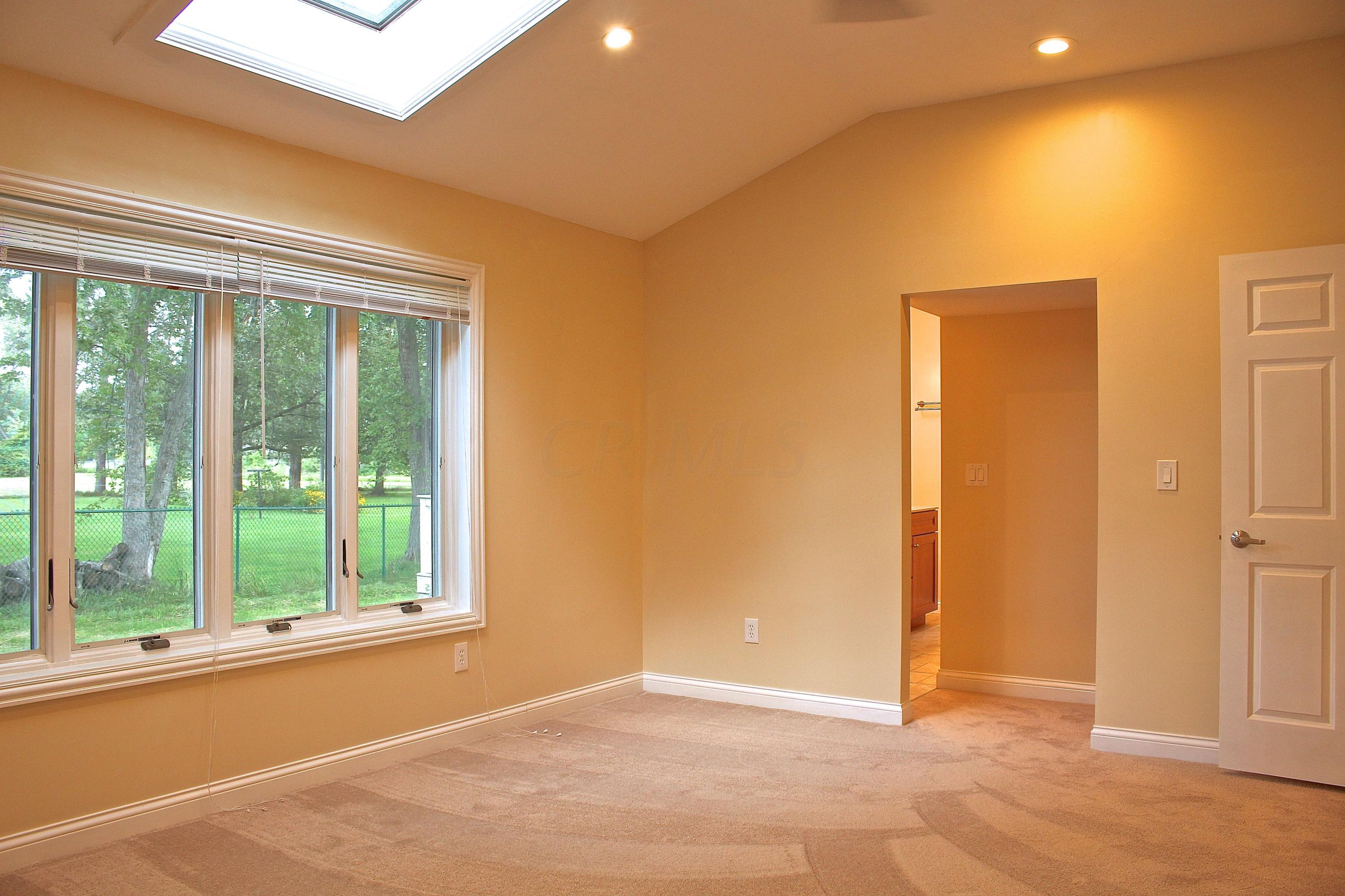 5616 Sinclair Road Columbus, OH 43229 - Photo 24 of 34 Gallery Image 24