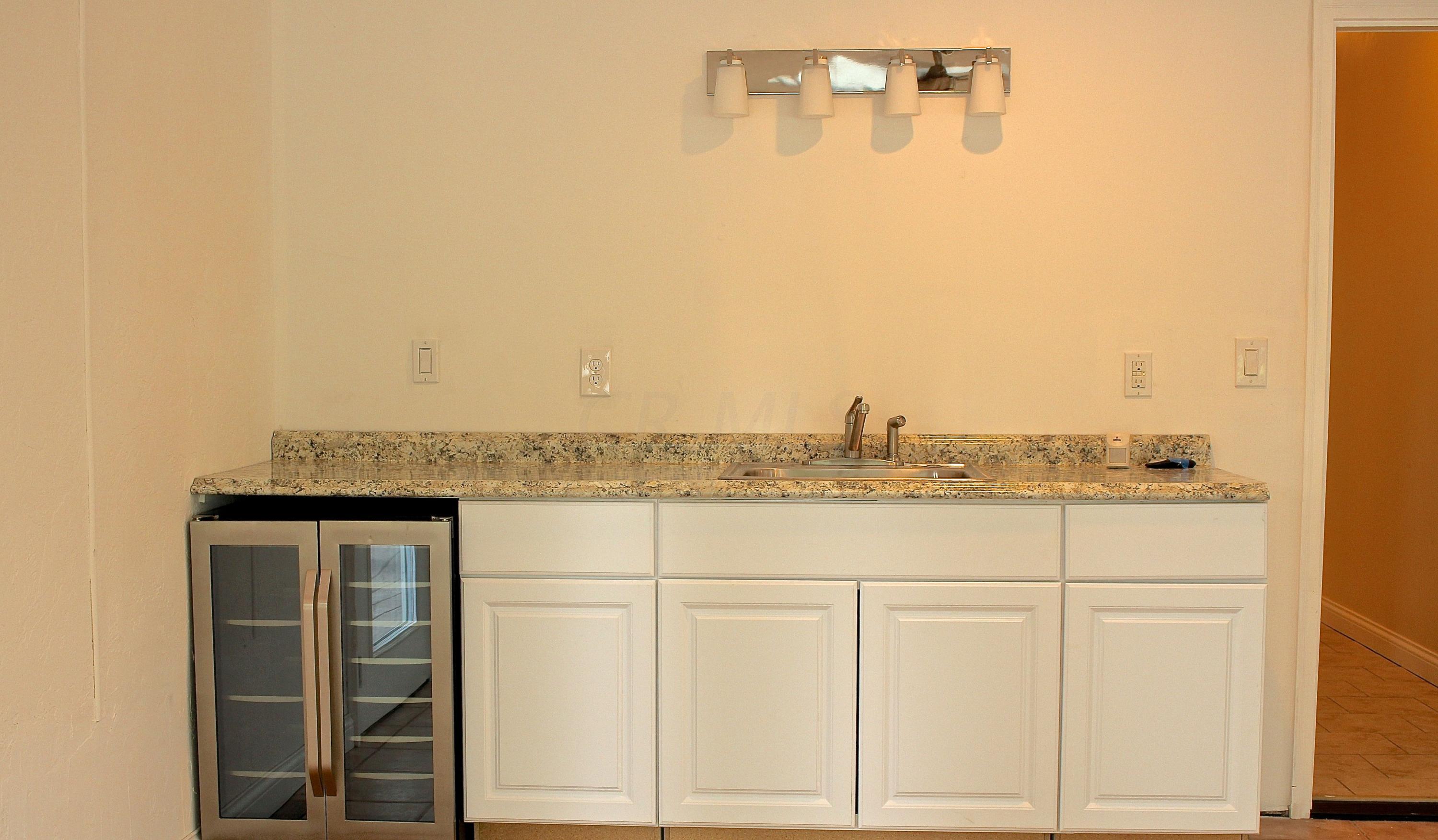 5616 Sinclair Road Columbus, OH 43229 - Photo 29 of 34 Gallery Image 29