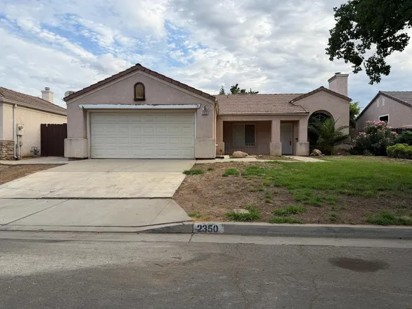 $2,325 | 2350 East Fallbrook Avenue, Fresno, CA 93720