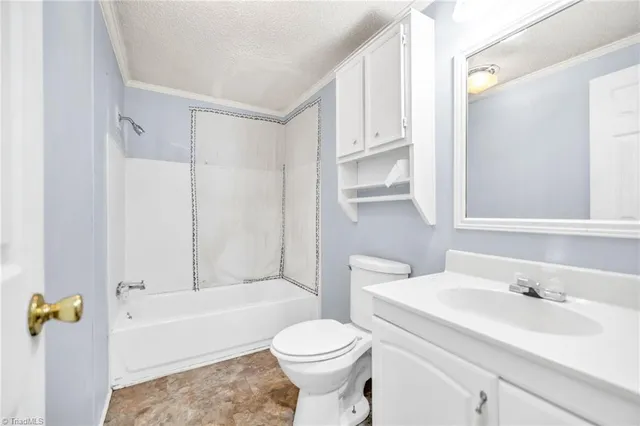 $179,900 | 3303 Old Highway 16, Lansing, NC 28643