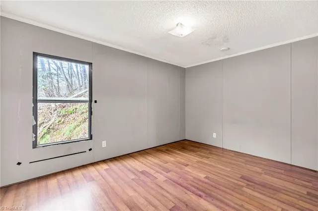 $179,900 | 3303 Old Highway 16, Lansing, NC 28643