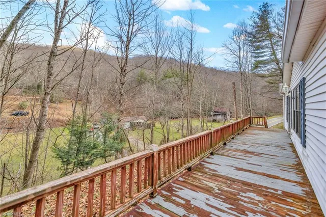 $179,900 | 3303 Old Highway 16, Lansing, NC 28643