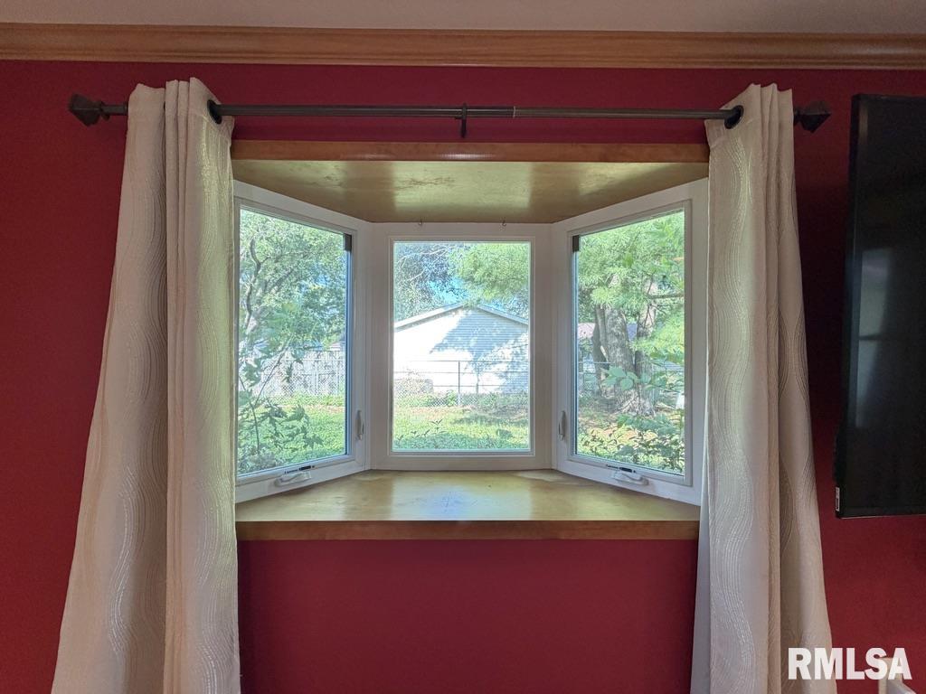1920 Stanhope Road Springfield, IL 62702 - Photo 16 of 31 Gallery Image 16