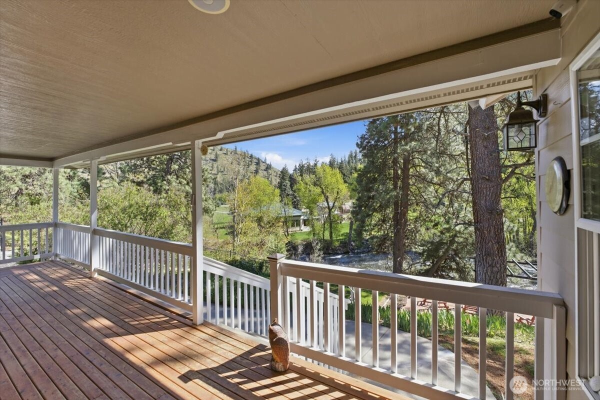 8831 Entiat River Road Entiat, WA 98822 - Photo 29 of 40