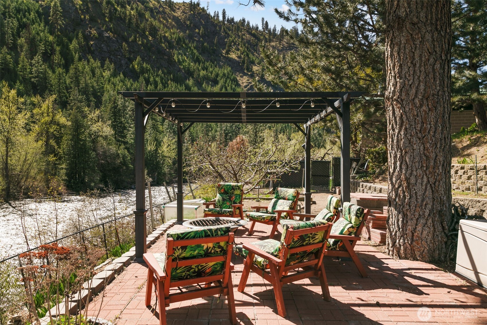 8831 Entiat River Road Entiat, WA 98822 - Photo 35 of 40