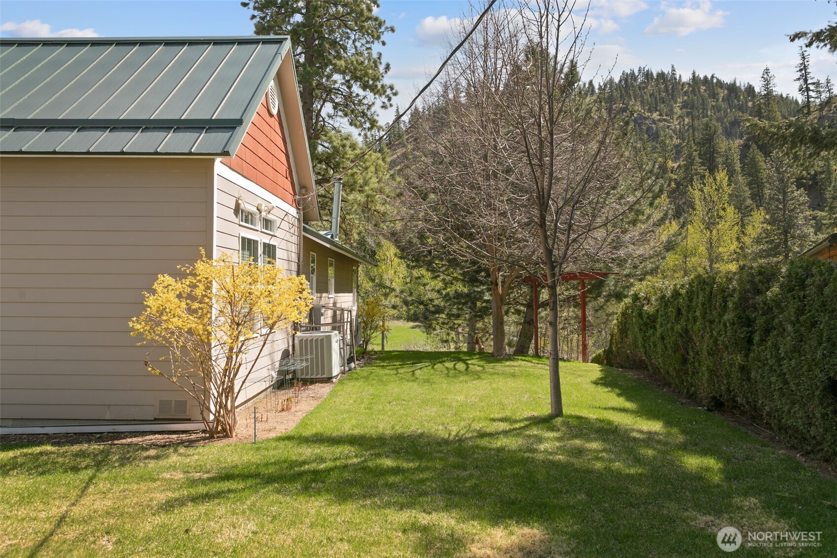 8831 Entiat River Road Entiat, WA 98822 - Photo 38 of 40