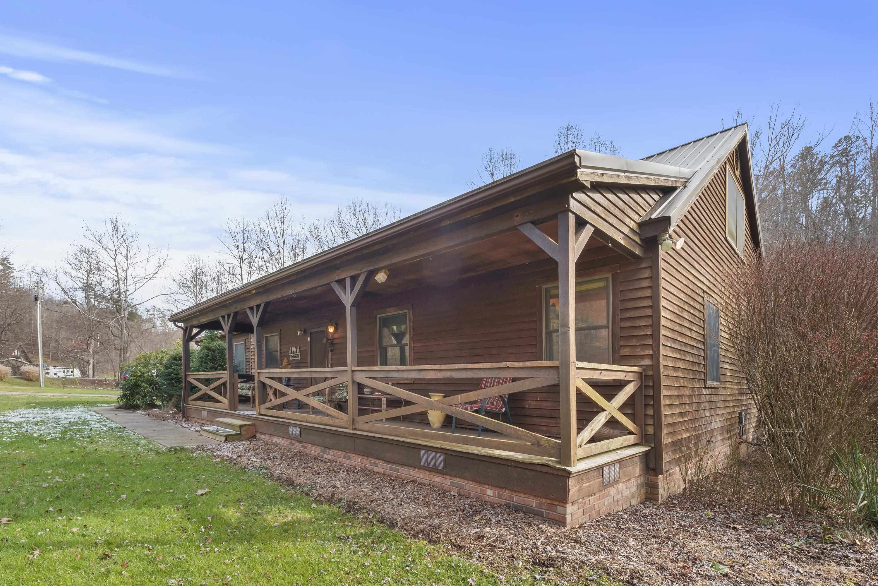 4624 Friendship Road Catlettsburg, KY 41129 - Photo 4 of 44 Gallery Image 4