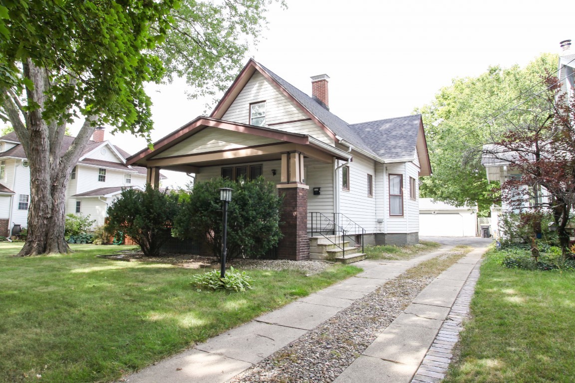 1115 Broadway Normal, IL 61761 - Photo 1 of 28 Gallery Image 1