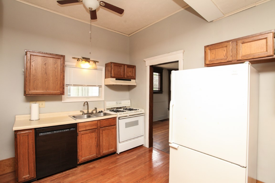 1115 Broadway Normal, IL 61761 - Photo 10 of 28 Gallery Image 10