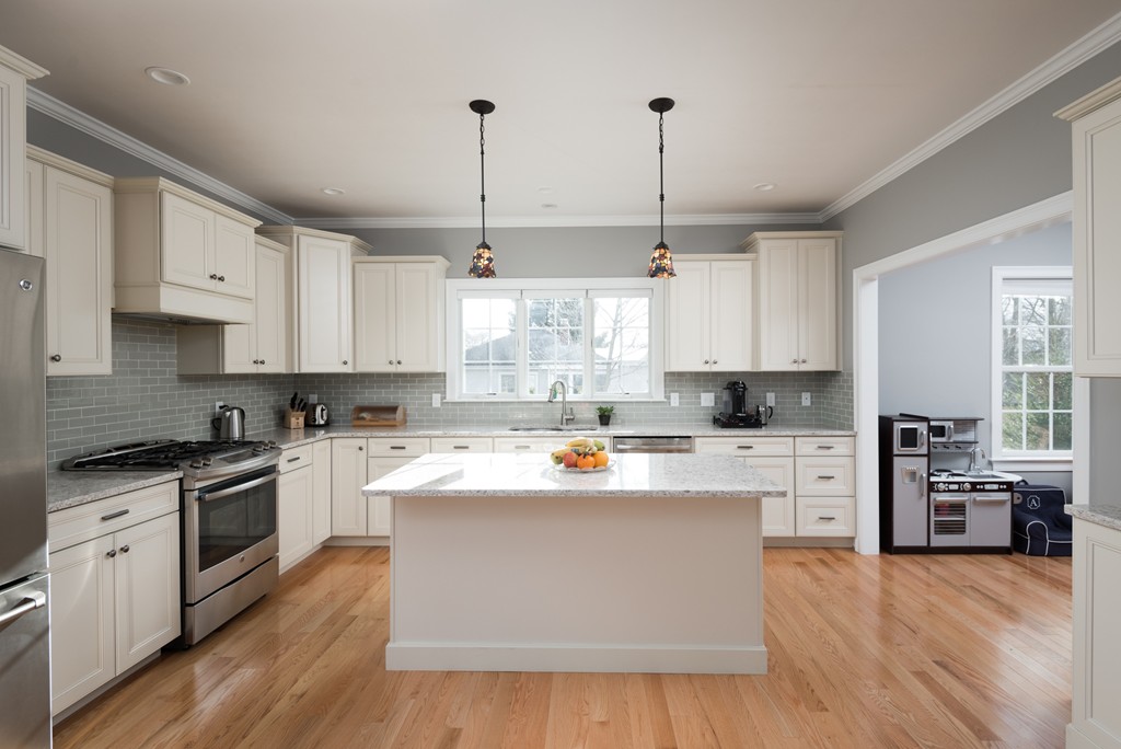 158 Wompatuck Road Hingham, MA 02043 - Photo 3 of 22 Gallery Image 3