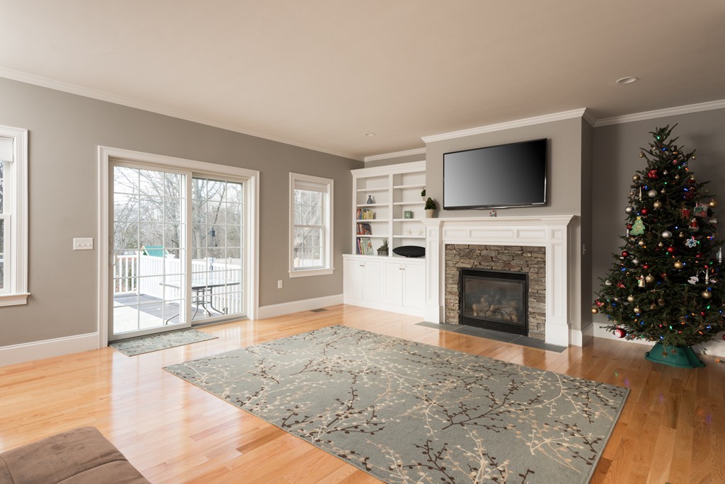 158 Wompatuck Road Hingham, MA 02043 - Photo 5 of 22 Gallery Image 5