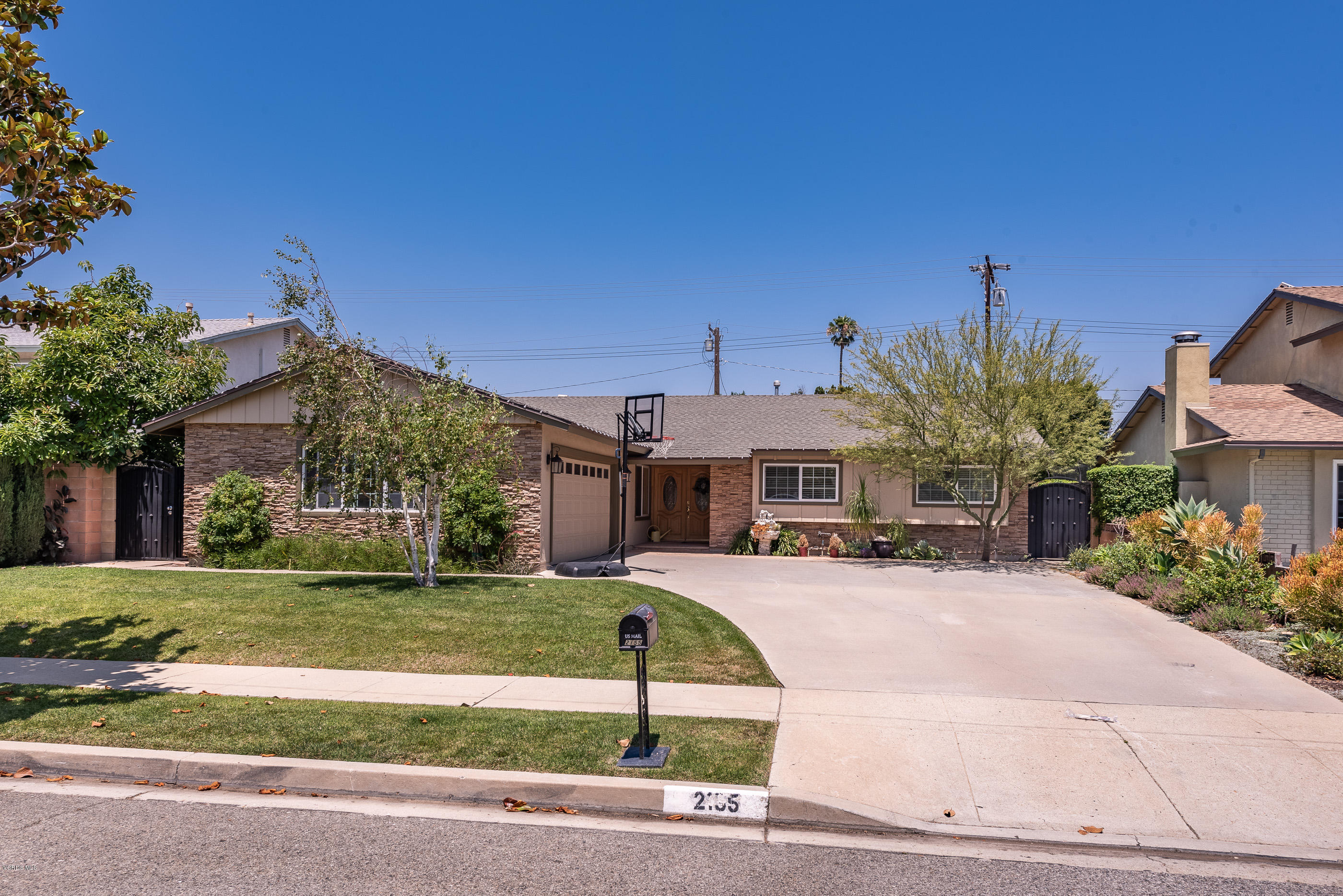 2155 Cheam Avenue Simi Valley, CA 93063 - Photo 2 of 38 2155 Cheam Ave Simi Valley-2