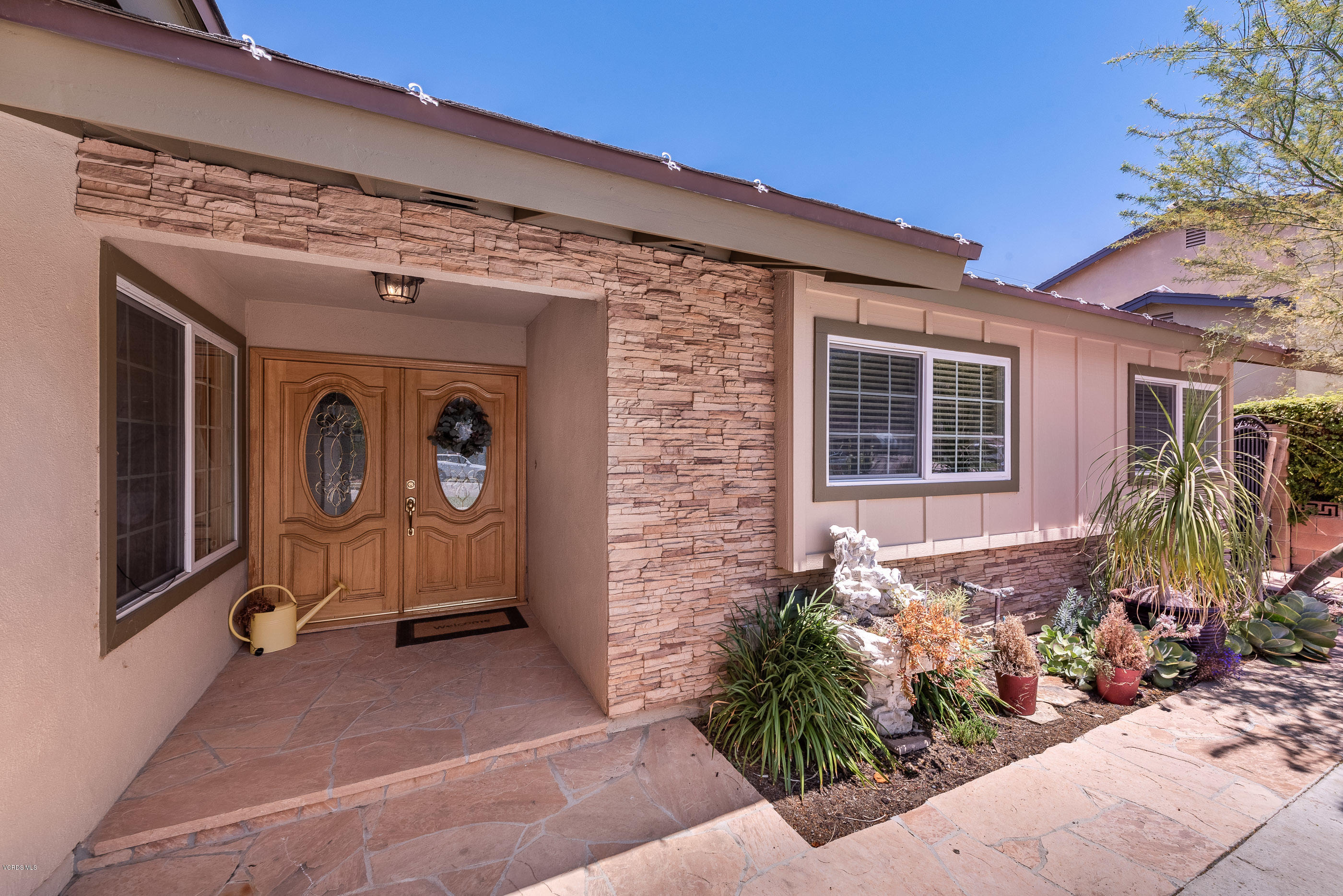 2155 Cheam Avenue Simi Valley, CA 93063 - Photo 3 of 38 2155 Cheam Ave Simi Valley-4