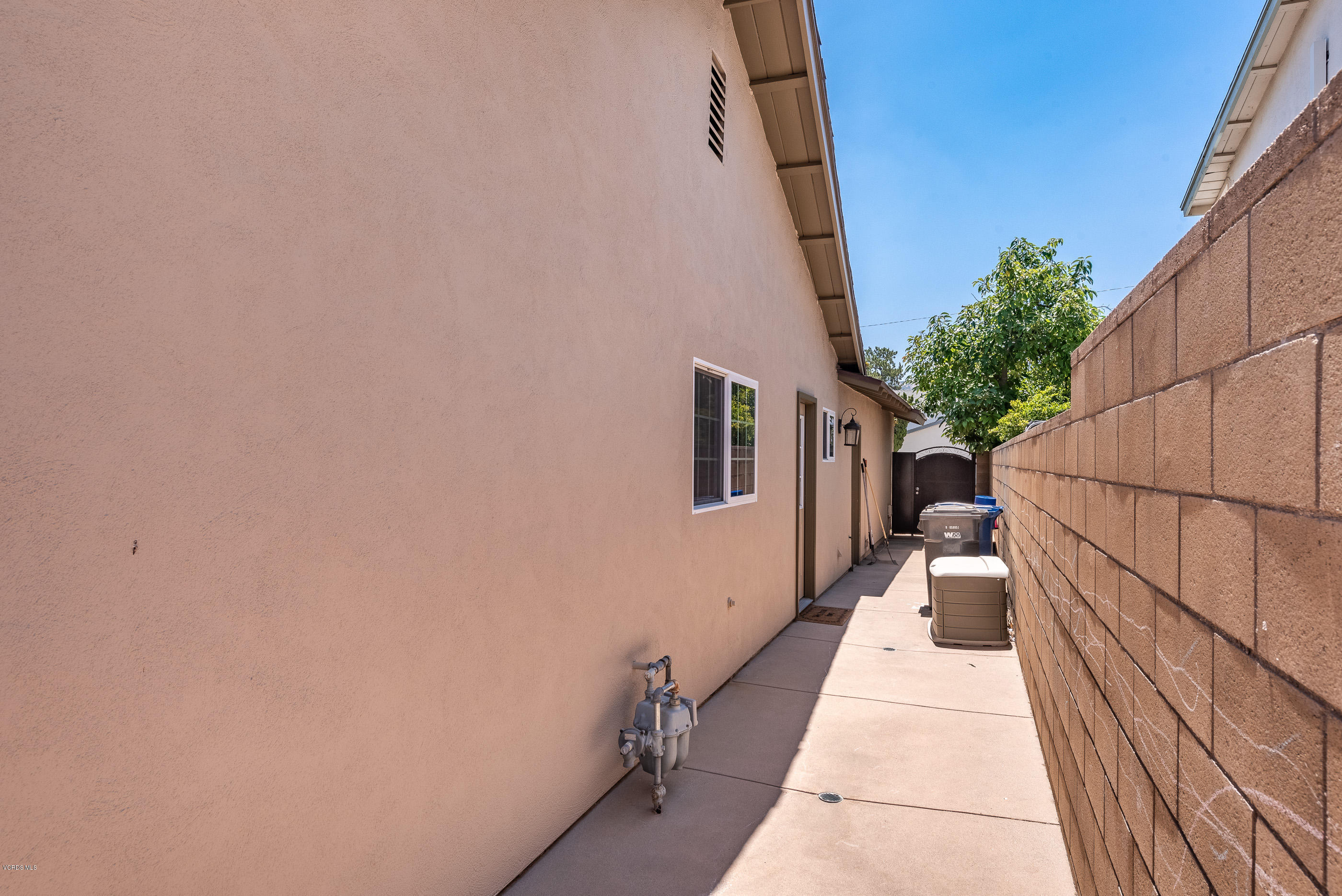 2155 Cheam Avenue Simi Valley, CA 93063 - Photo 38 of 38 2155 Cheam Ave Simi Valley-35