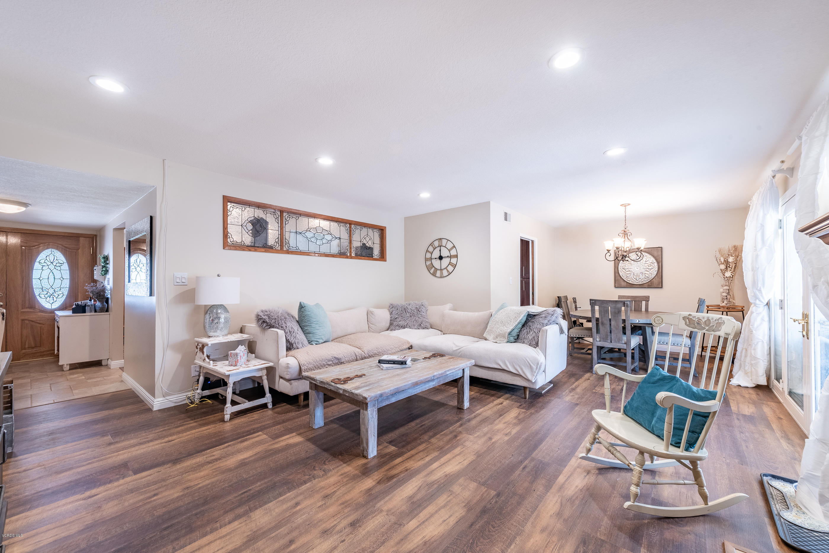 2155 Cheam Avenue Simi Valley, CA 93063 - Photo 5 of 38 2155 Cheam Ave Simi Valley-6