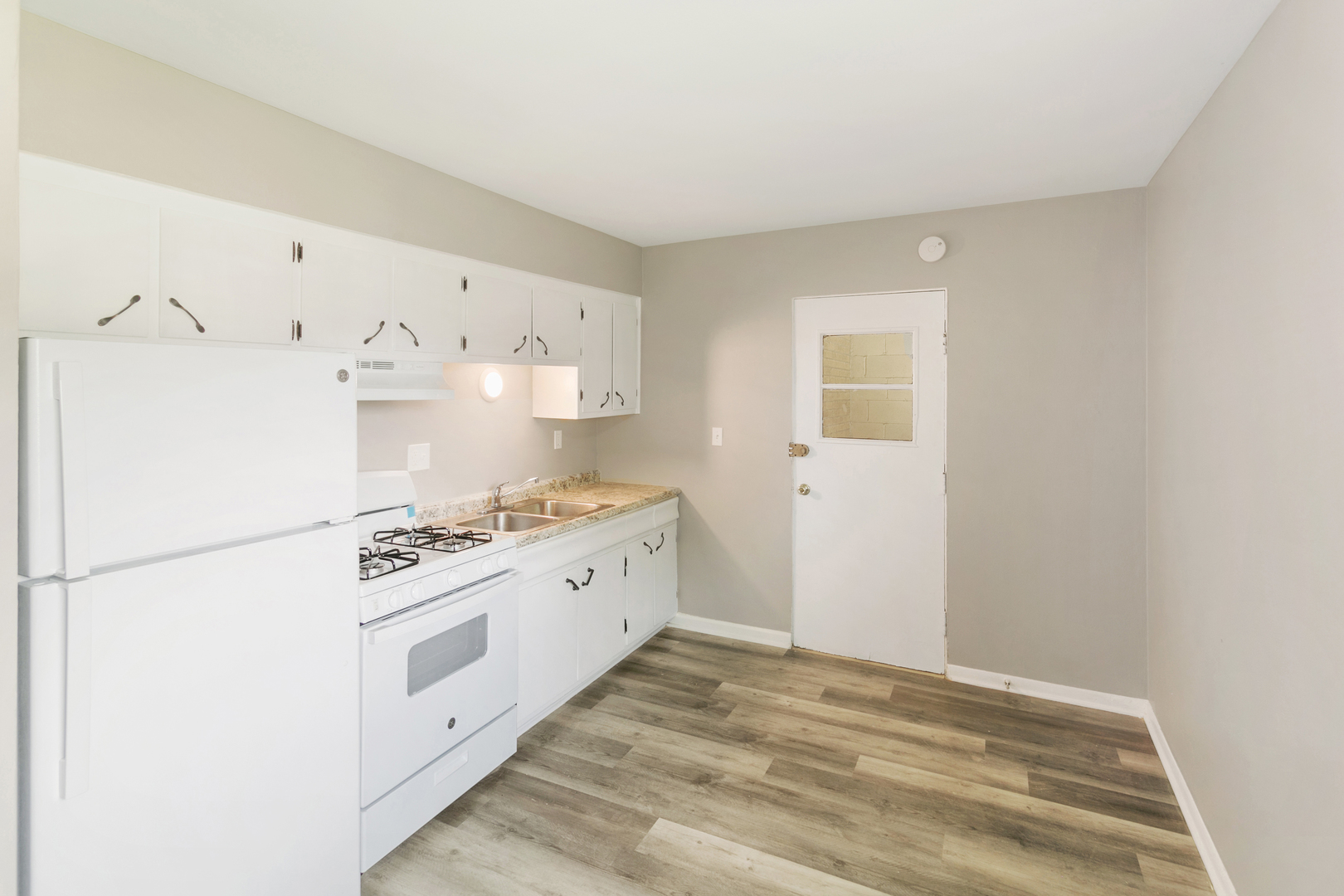 991 Tollview Avenue, Unit 4 Aurora, IL 60505 - Photo 2 of 9