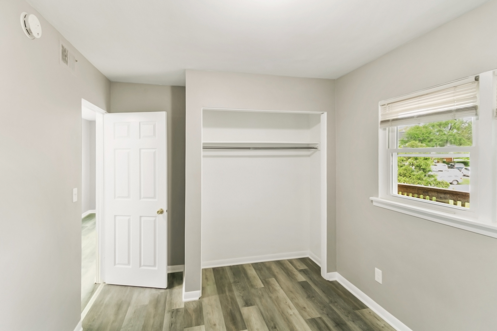 991 Tollview Avenue, Unit 4 Aurora, IL 60505 - Photo 7 of 9