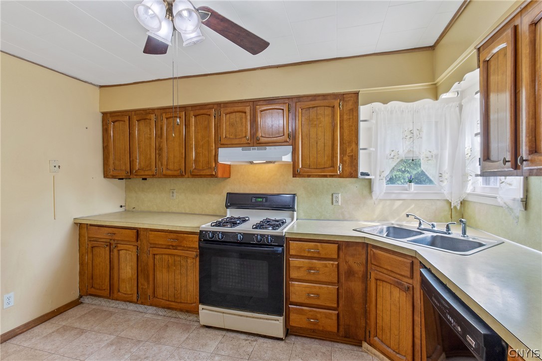 134 Armstrong Road Geddes, NY 13209 - Photo 15 of 49