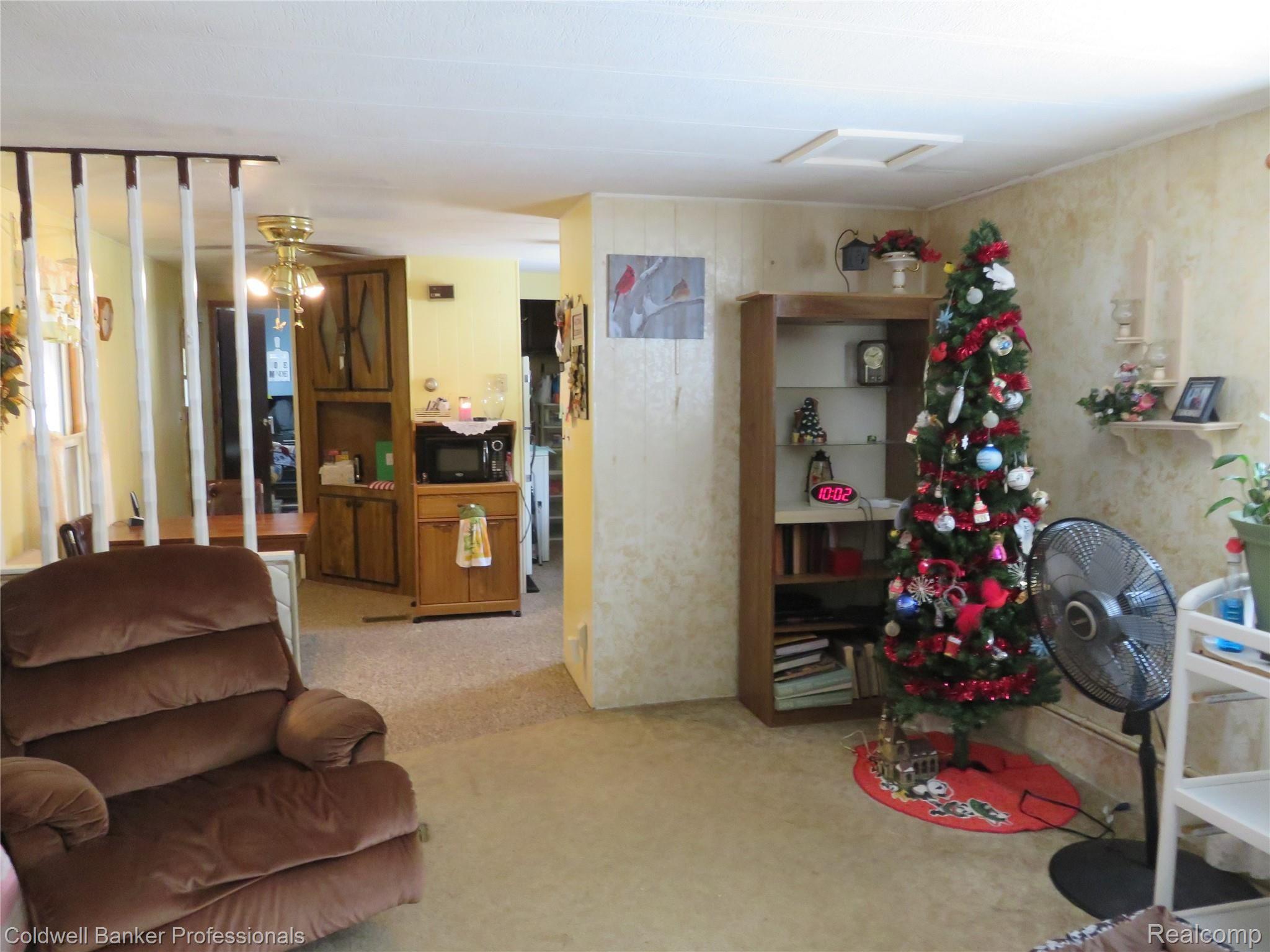 315 East 2nd Morrice, MI 48857 - Photo 4 of 15 4 315 Livingroom.JPG