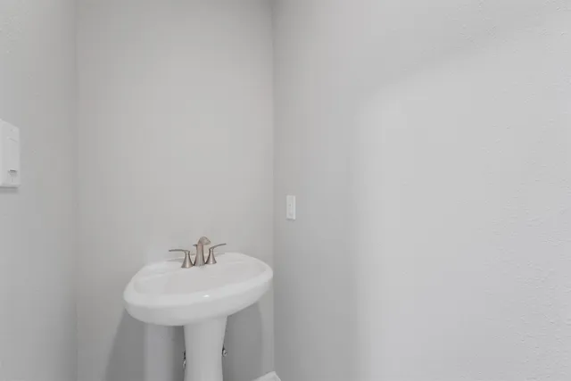 $289,912 | 7912 Cypress Street, Houston, TX 77012