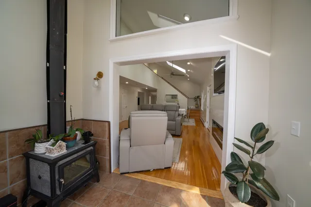 $2,600,000 | 229 Oak Lane, West Tisbury, MA 02568