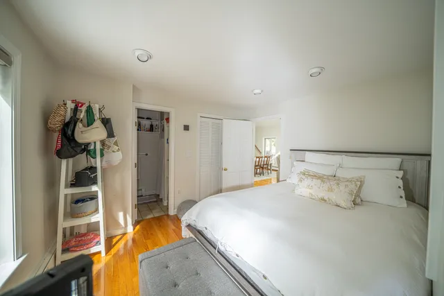 $2,600,000 | 229 Oak Lane, West Tisbury, MA 02568