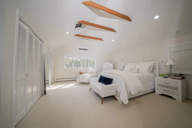 $2,600,000 | 229 Oak Lane, West Tisbury, MA 02568