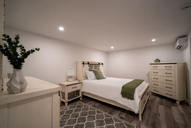 $2,600,000 | 229 Oak Lane, West Tisbury, MA 02568